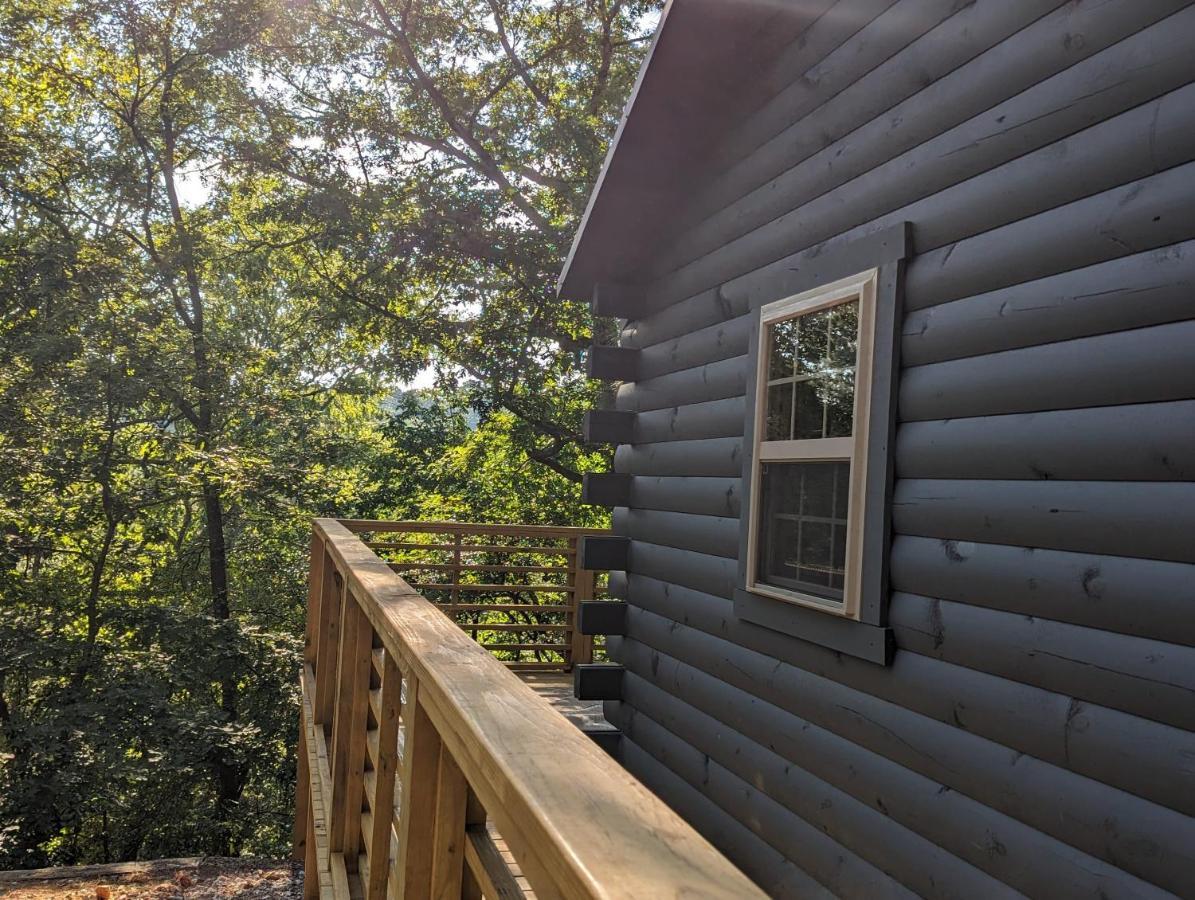 شقة Cabin #6 With Hot Tub Deck And Sunset View At Loblolly Pines يوريكا سبرينغز المظهر الخارجي الصورة